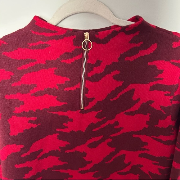 Chico's Zip-Back Mock-Neck Sweater Red Camp Print Size 2 (Large) - Picture 6 of 8